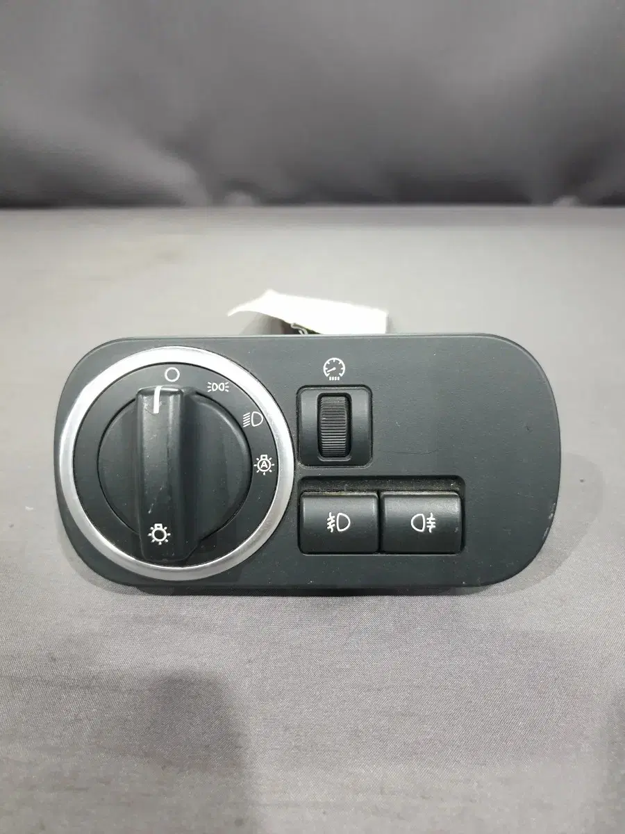 ランドローバー　ヘッドライトスイッチ　新品未使用 H4 1灯用 ヘッドライトスイッチ ON OFF オンオフ ゼファー400